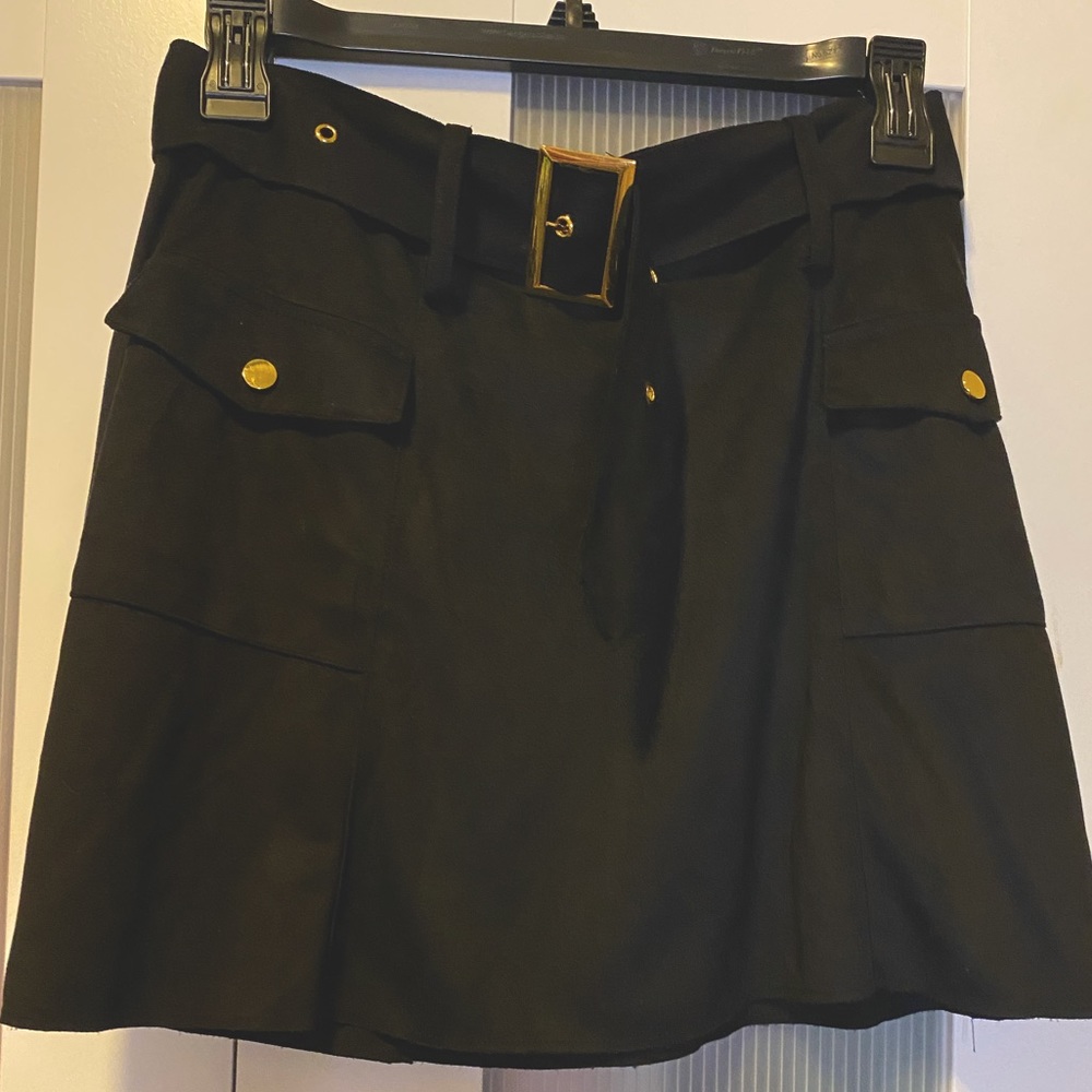 Guess mini skirt
